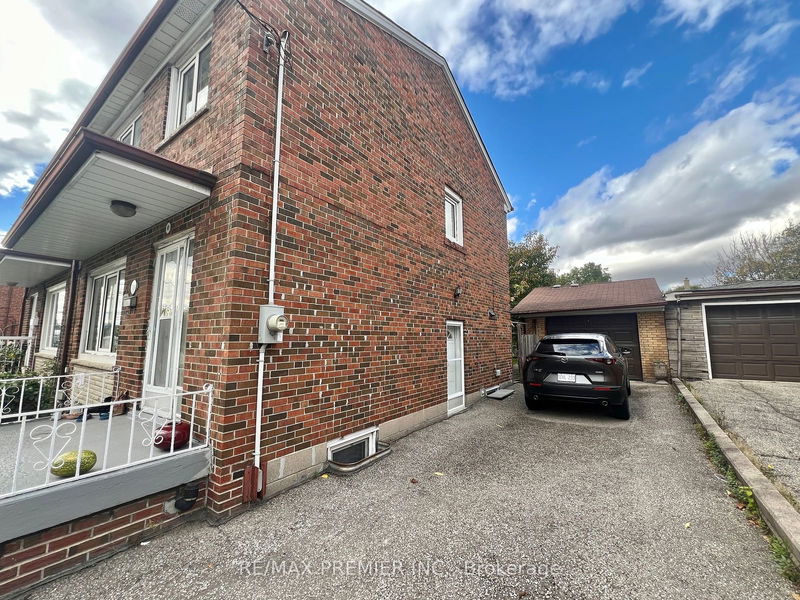 1484 Wilson Ave  Toronto, M3M 1J7 | Image 2