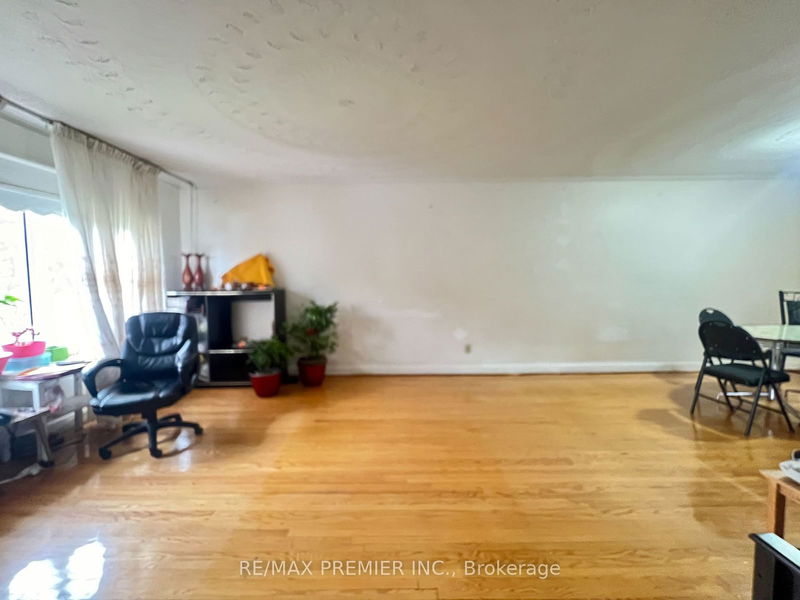 1484 Wilson Ave  Toronto, M3M 1J7 | Image 4