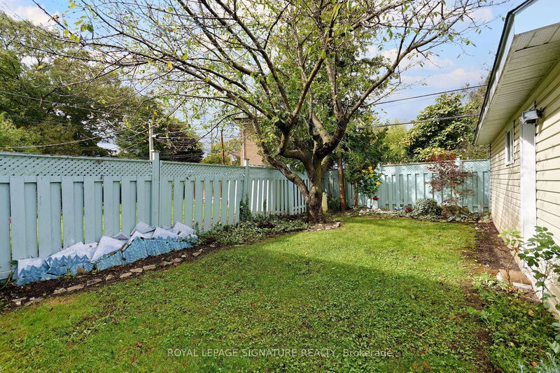 210 St. Marks Rd  Toronto, M6S 2H9 | Image 34