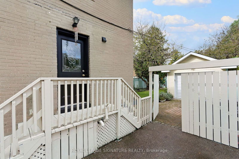 210 St. Marks Rd  Toronto, M6S 2H9 | Image 37