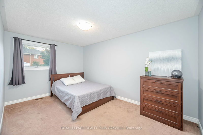 2128 Wincanton Cres  Mississauga, L5M 3E1 | Image 26