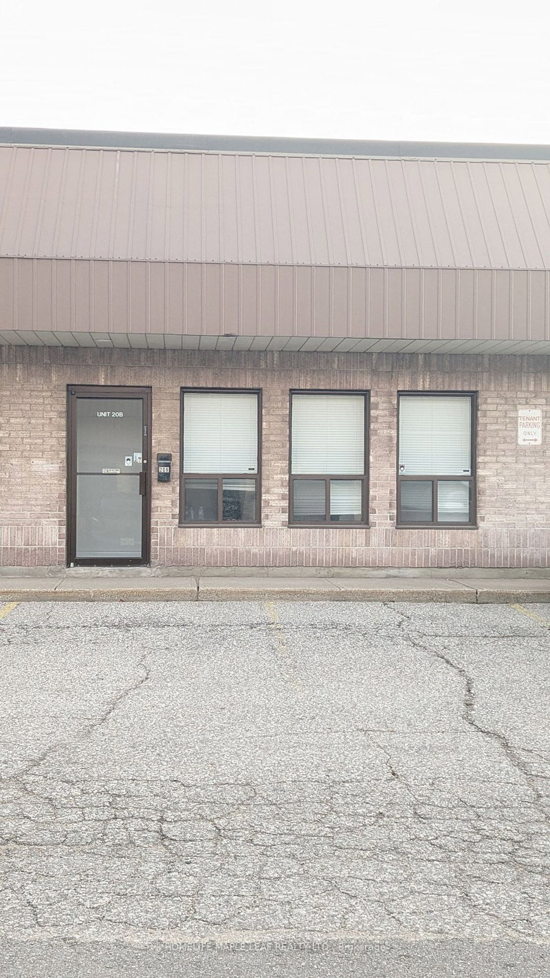 B-N-20 - 18 Strathearn Ave, Brampton, L6T 4X7 | Image 3