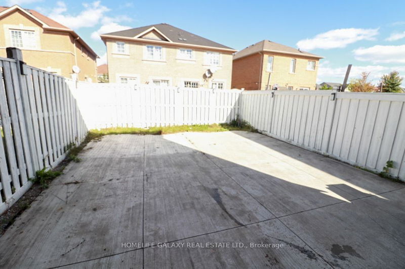 41 Crystalview Cres  Brampton, L6P 2R7 | Image 33