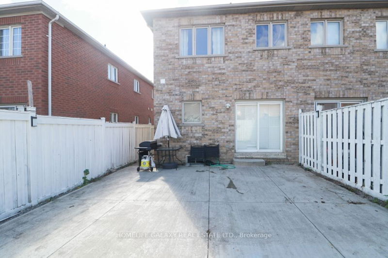 41 Crystalview Cres  Brampton, L6P 2R7 | Image 34