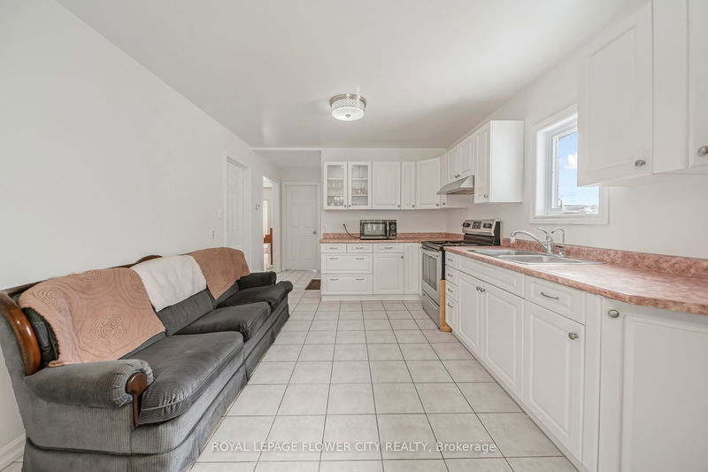 155 Angelene St  Mississauga, L5G 1X1 | Image 13