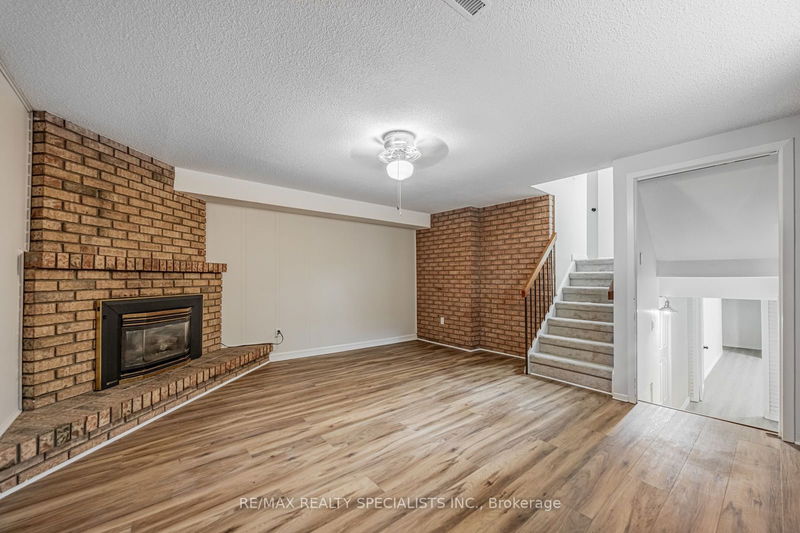 30 Winterfold Dr  Brampton, L6V 3T2 | Image 27