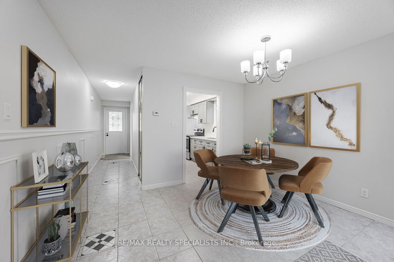 30 Winterfold Dr  Brampton, L6V 3T2 | Image 6