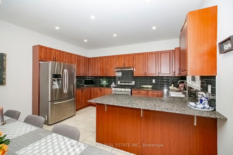 51 Aldersgate Dr  Brampton, L7A 4A6 | Image 11