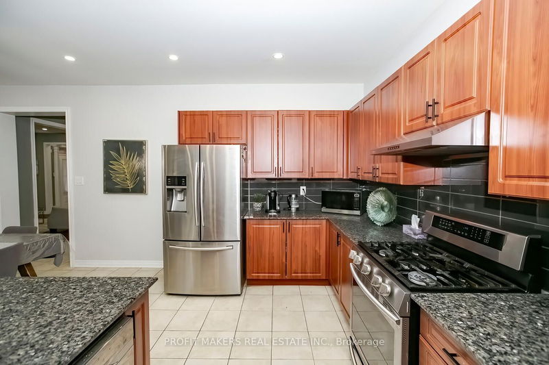 51 Aldersgate Dr  Brampton, L7A 4A6 | Image 12