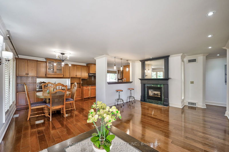 1386 Hixon St  Oakville, L6L 1R7 | Image 14