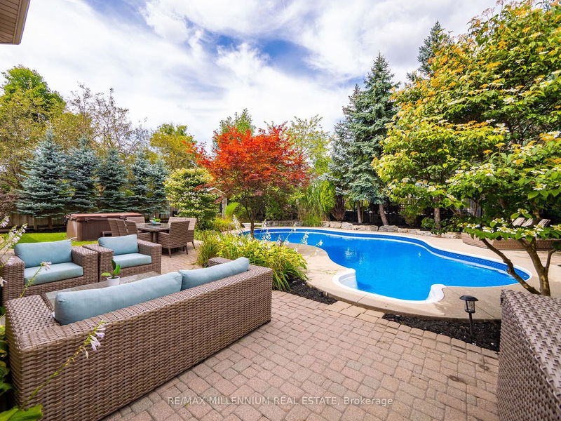 1050 Masters Green   Oakville, L6M 2P1 | Image 33