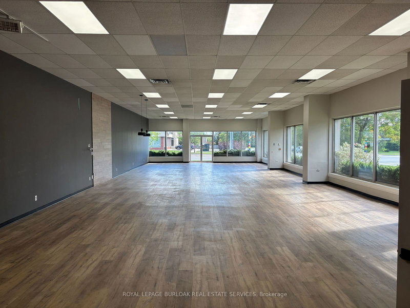 1 - 2279 Fairview St, Burlington, L7R 2E3 | Image 3