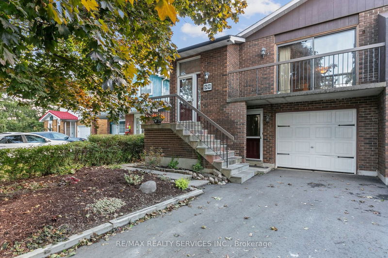 59 Lionshead Lookout   Brampton, L6S 3X3 | Image 1