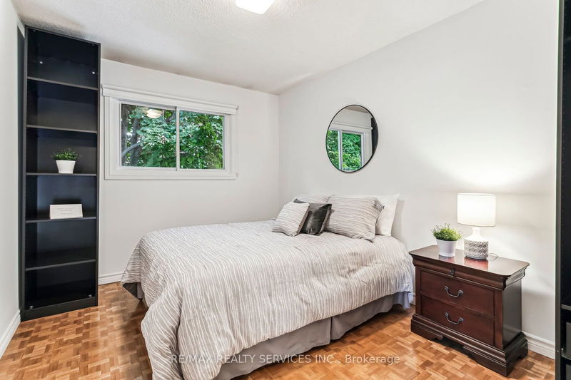 59 Lionshead Lookout   Brampton, L6S 3X3 | Image 10