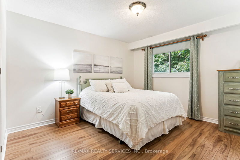 59 Lionshead Lookout   Brampton, L6S 3X3 | Image 11