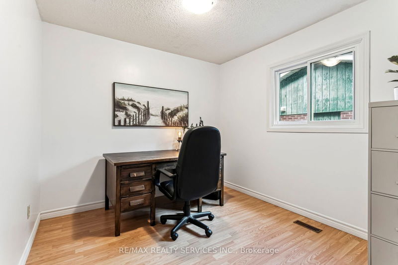 59 Lionshead Lookout   Brampton, L6S 3X3 | Image 17