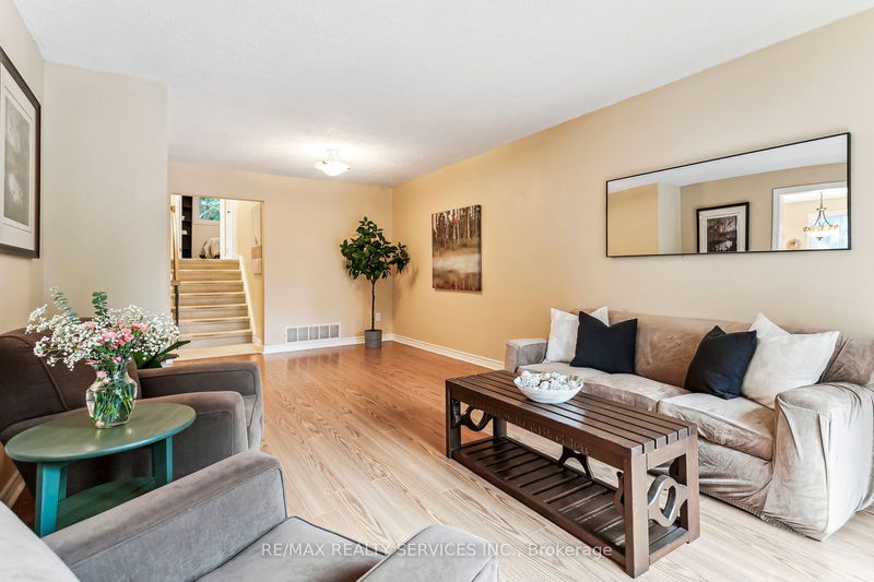 59 Lionshead Lookout   Brampton, L6S 3X3 | Image 5