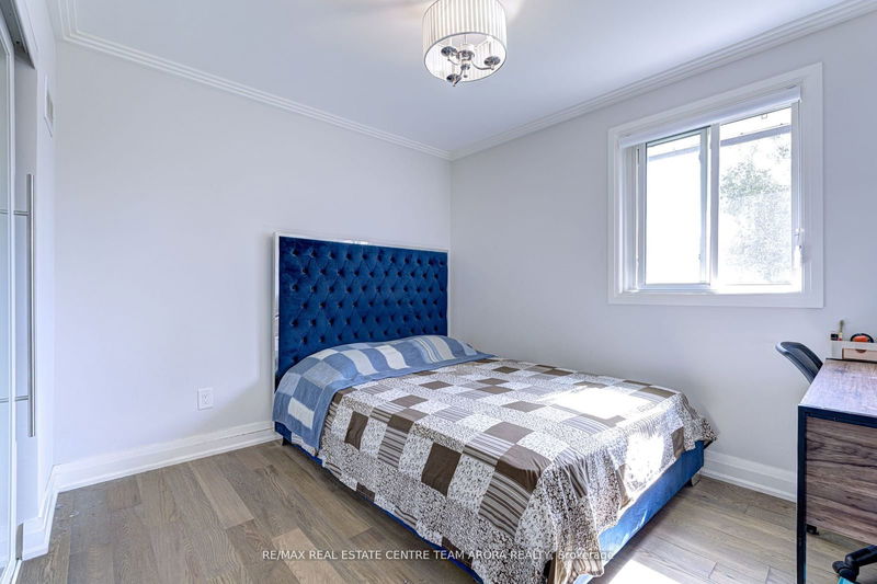 384 Lolita Gdns  Mississauga, L5A 2A9 | Image 19