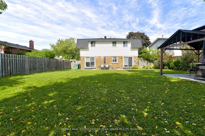 384 Lolita Gdns  Mississauga, L5A 2A9 | Image 36