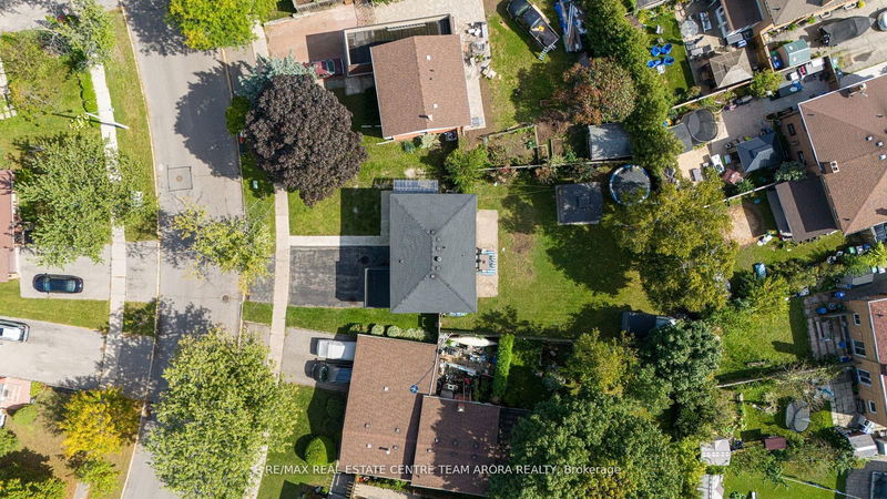 384 Lolita Gdns  Mississauga, L5A 2A9 | Image 38