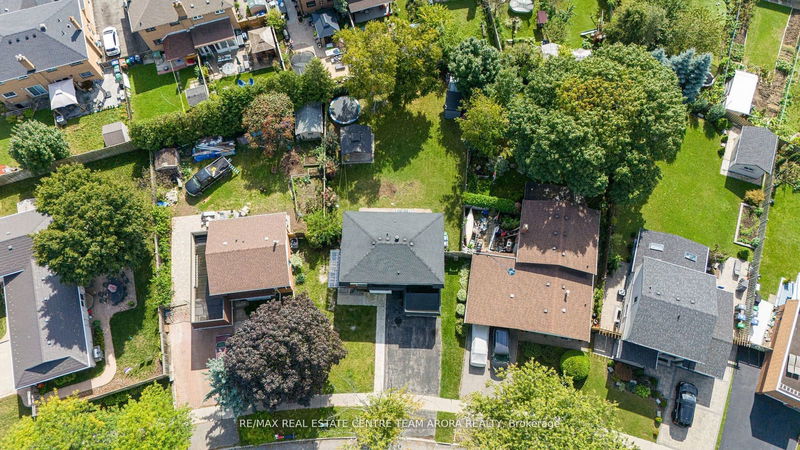 384 Lolita Gdns  Mississauga, L5A 2A9 | Image 39