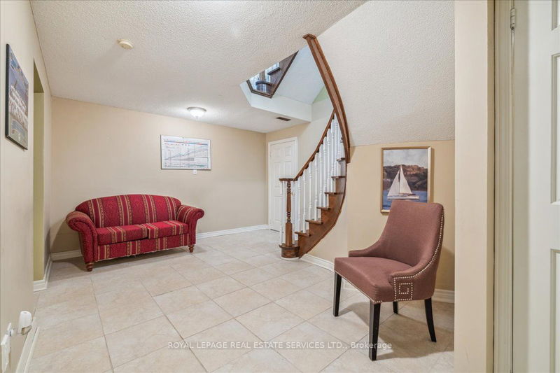 2794 Rainbow Cres  Mississauga, L5L 5W1 | Image 32