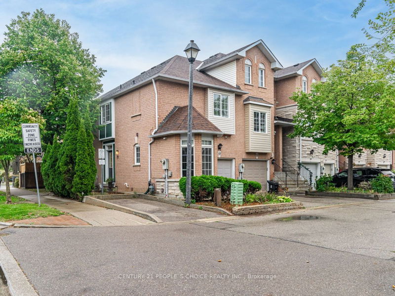 57 Pioneer Ave  Toronto, M6M 5H5 | Image 2