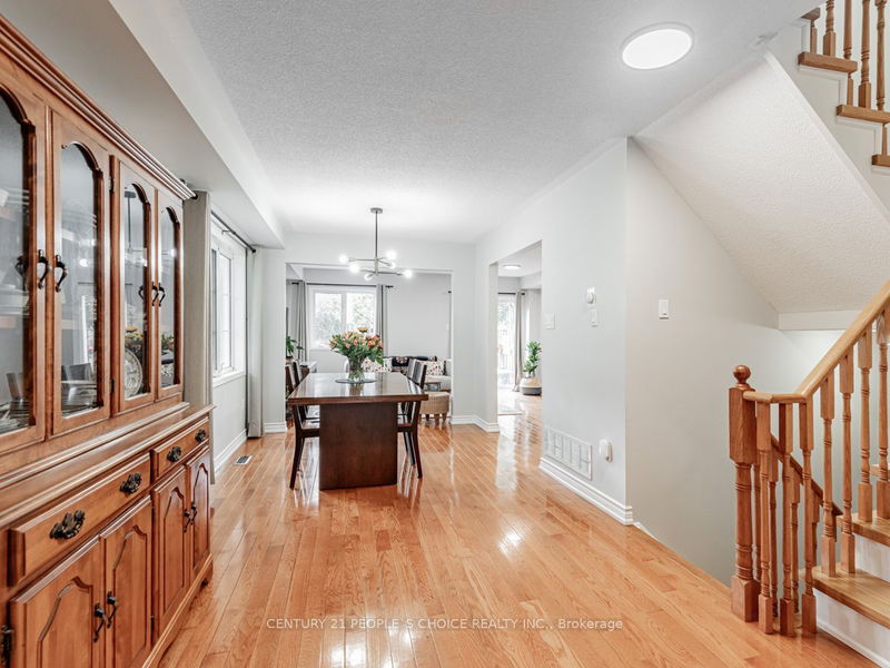 57 Pioneer Ave  Toronto, M6M 5H5 | Image 5