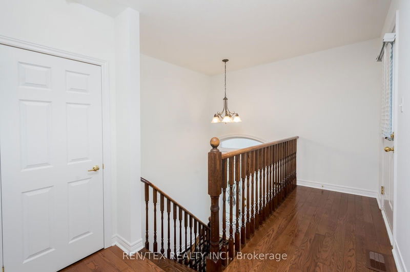 105 Eastbrook Way  Brampton, L6P 0Z9 | Image 2