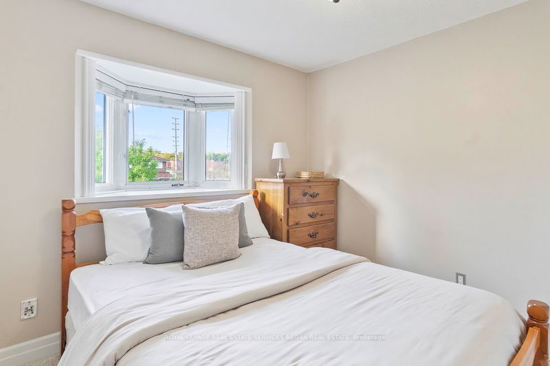 1266 Dexter Cres  Mississauga, L5G 4R7 | Image 20