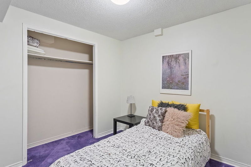 1266 Dexter Cres  Mississauga, L5G 4R7 | Image 26