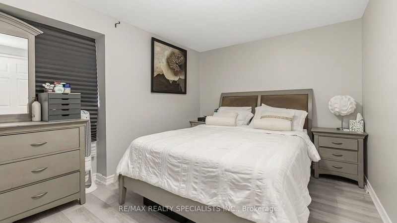 147 Fleetwood Cres  Brampton, L6T 2E6 | Image 22