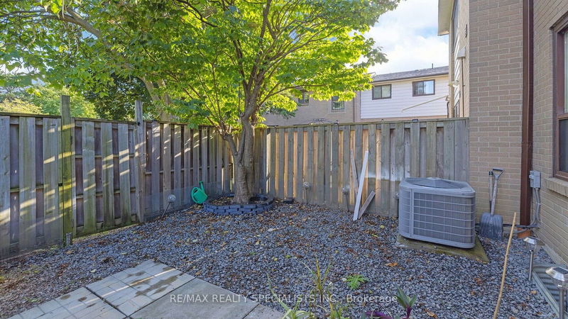 147 Fleetwood Cres  Brampton, L6T 2E6 | Image 38