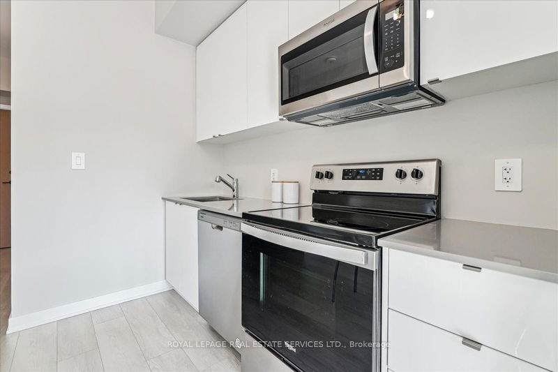  202 - 1440 Clarriage Crt  Milton, L9T 2X5 | Image 8