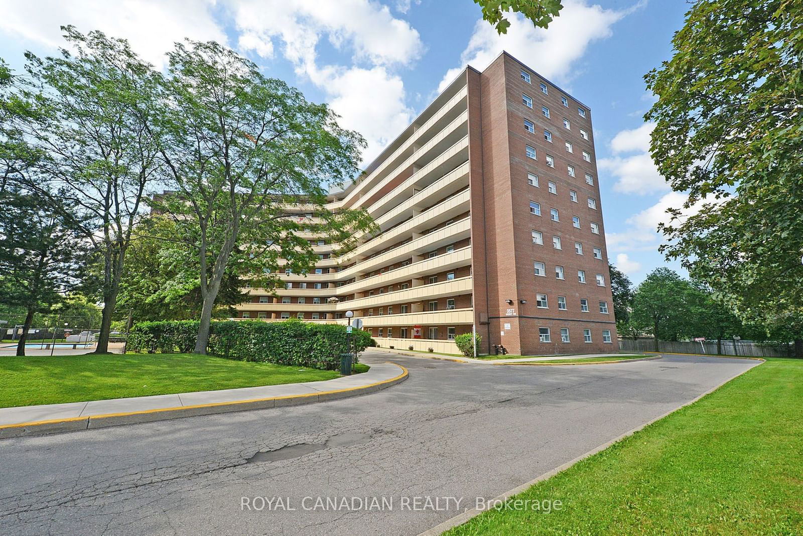 Building in 3577 Derry Road