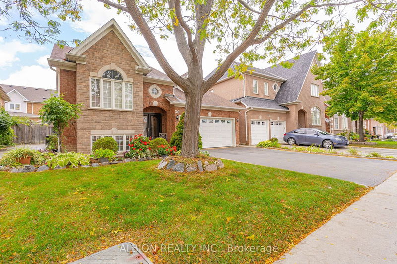 30 Rushbrook Dr  Brampton, L6P 1E4 | Image 2