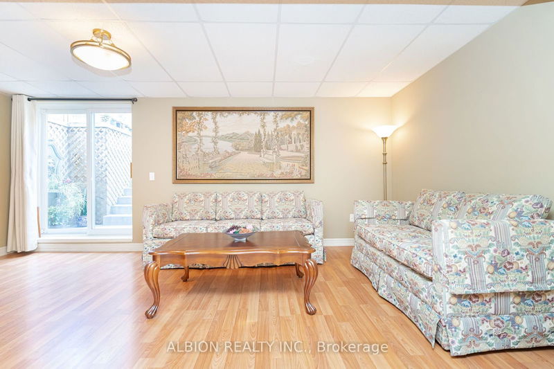 30 Rushbrook Dr  Brampton, L6P 1E4 | Image 21