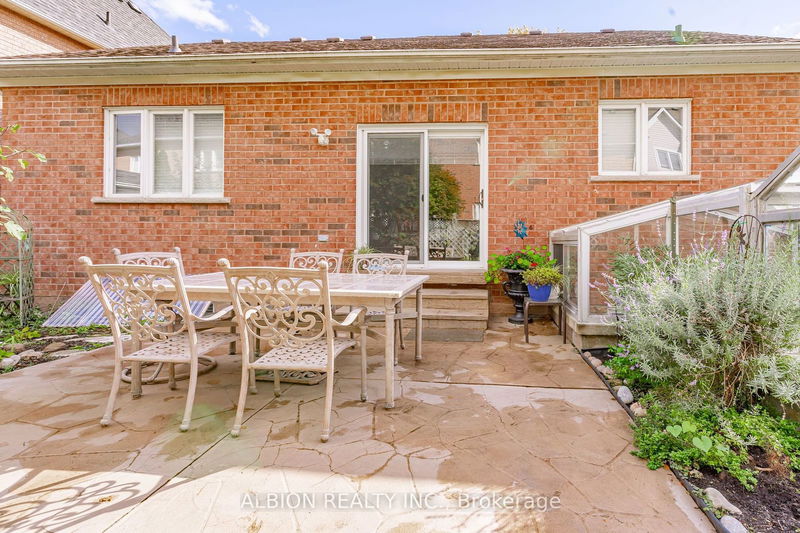 30 Rushbrook Dr  Brampton, L6P 1E4 | Image 38