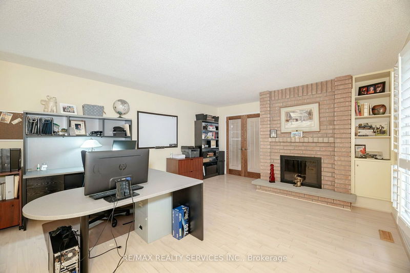 34 Casper Cres  Brampton, L6W 4N2 | Image 21