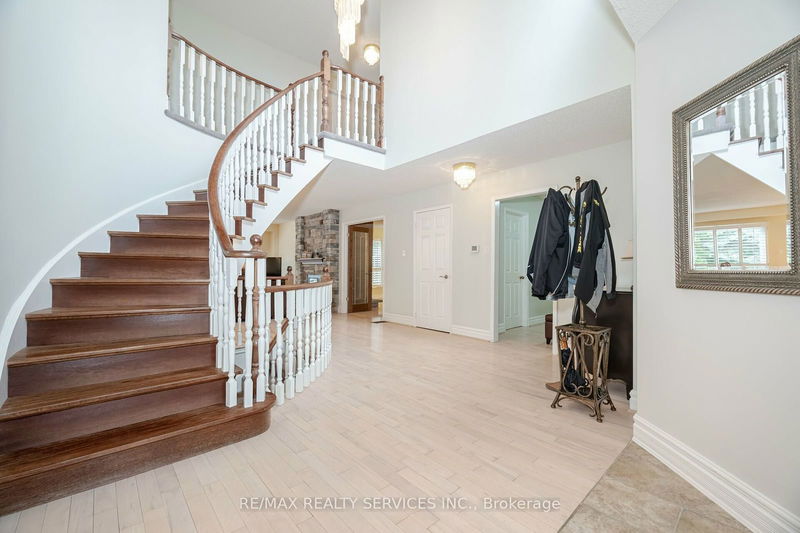 34 Casper Cres  Brampton, L6W 4N2 | Image 23