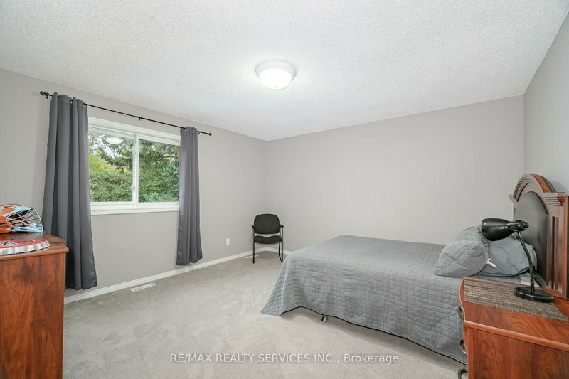 34 Casper Cres  Brampton, L6W 4N2 | Image 30