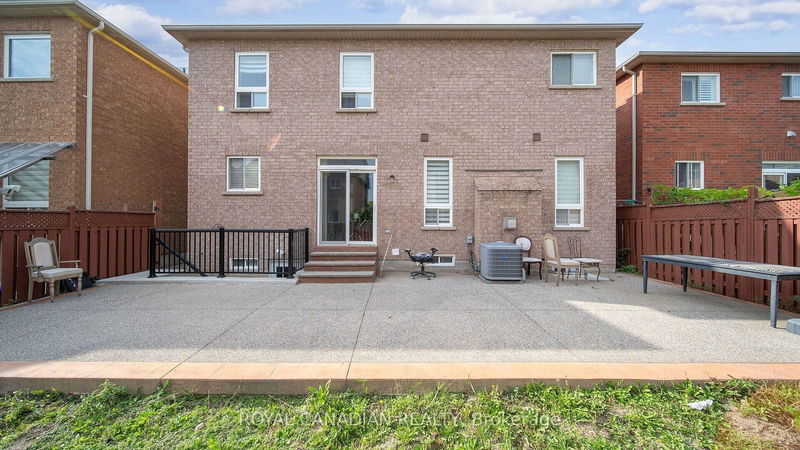 19 Outlook Ave  Brampton, L6Y 5N9 | Image 40