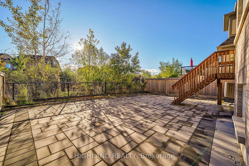 3163 Carding Mill Tr  Oakville, L6M 1L3 | Image 3