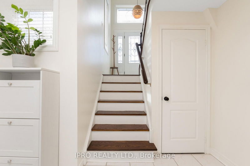 37 Summer Valley Dr  Brampton, L6Z 4V3 | Image 25