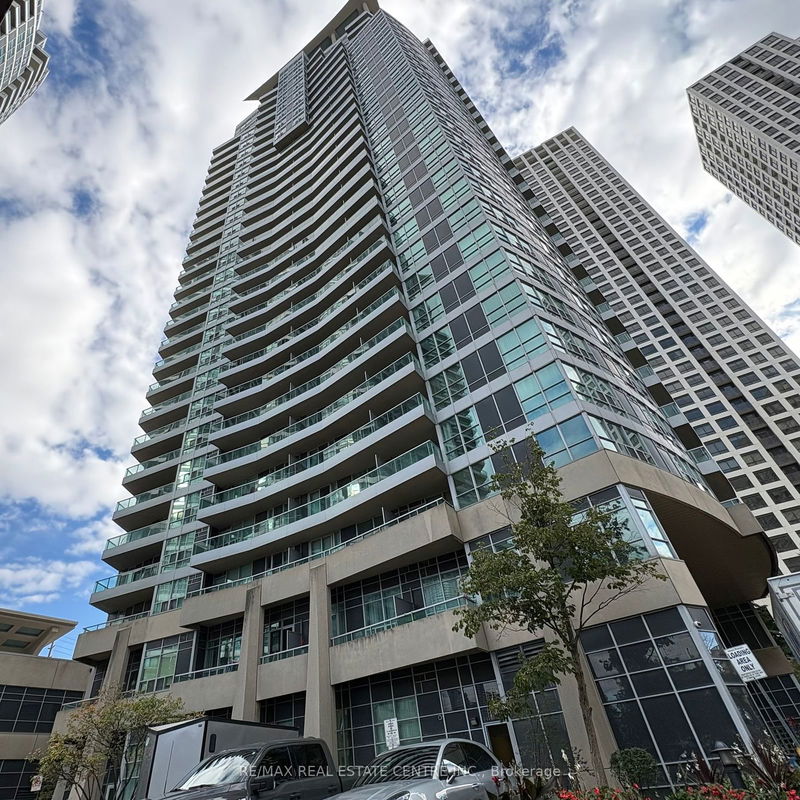 home for lease on 1605-33 Elm Drive