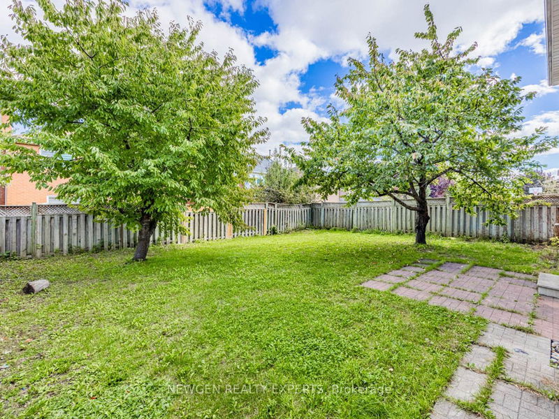 109 Mountainash Rd  Brampton, L6R 1H7 | Image 31