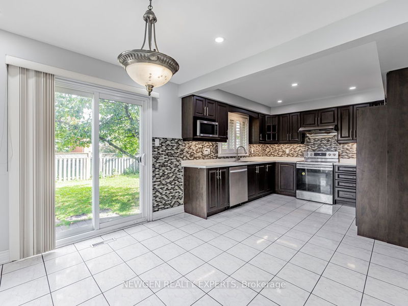 109 Mountainash Rd  Brampton, L6R 1H7 | Image 8