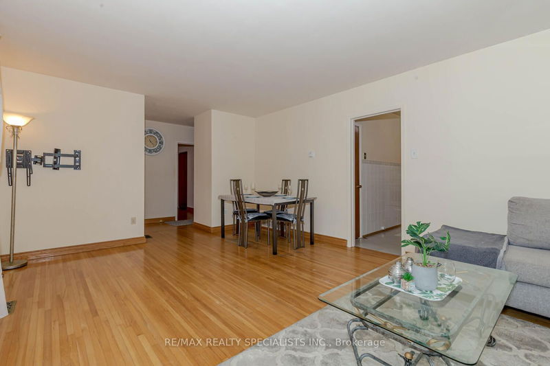 98 Vista Blvd  Mississauga, L5M 1V9 | Image 11