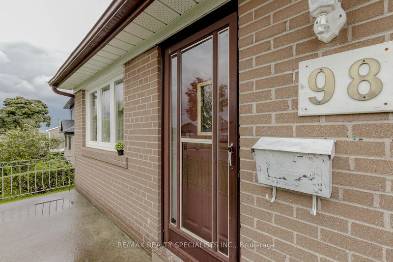 98 Vista Blvd  Mississauga, L5M 1V9 | Image 3