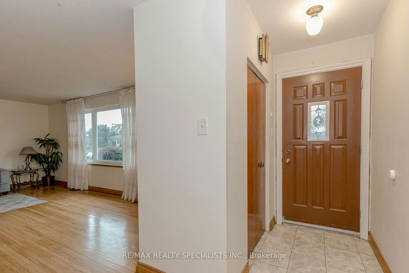 98 Vista Blvd  Mississauga, L5M 1V9 | Image 4